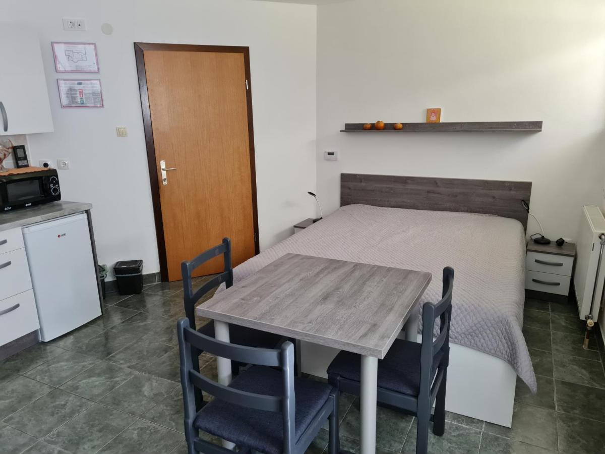 Apartma Jutersek 2+2 Libelice Ngoại thất bức ảnh